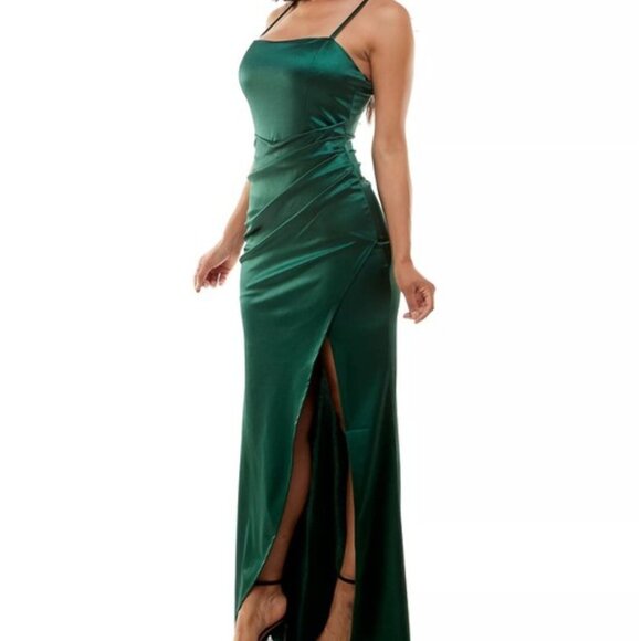 Emerald Sundae Juniors' Pleated Gown Hunter - Picture 3 of 5